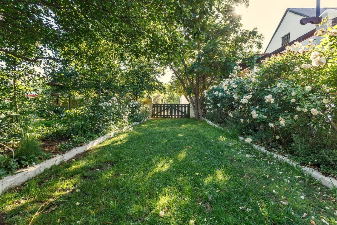 Bed and Breakfast Oude Pastorie Nieu-Bethesda Екстер'єр фото